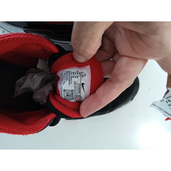 Nike Team Hustle red blk basketball athletic sneakers 5.5Y/M 7W Special Edition - Picture 7 of 8